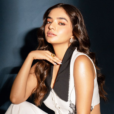  Anushka Sen